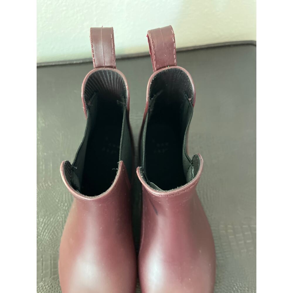 A NEW DAY Burgundy Ankle Rubber Rain Boots - Picture 6 of 9